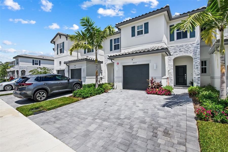 South Florida new-construction townhomes